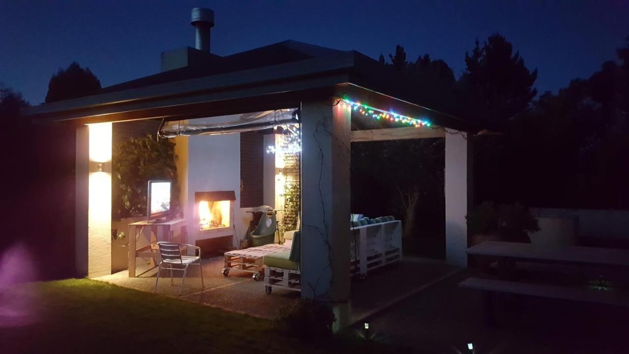 Camcott Farm Apartment Мастъртън Екстериор снимка